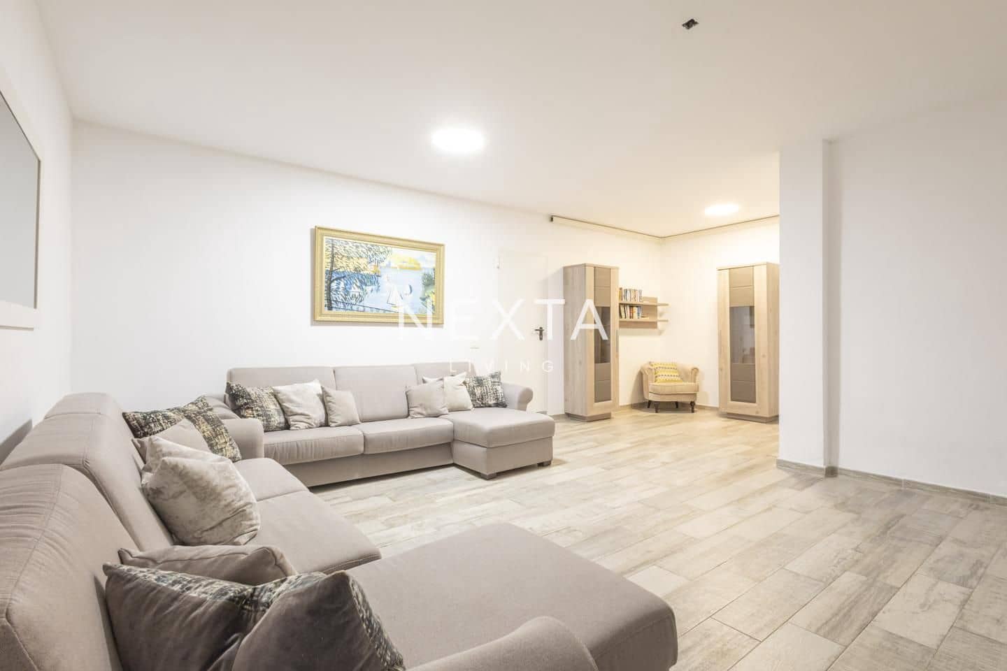 4 slaapkamer Villa te koop in Playa del Duque met zwembad garage - € 2.060.000 (Ref: 9697791)