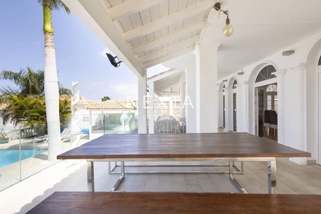 4 soveværelse Villa til salg i Playa del Duque, Adeje med swimmingpool garage - € 2.060.000 (Ref: 9697791)