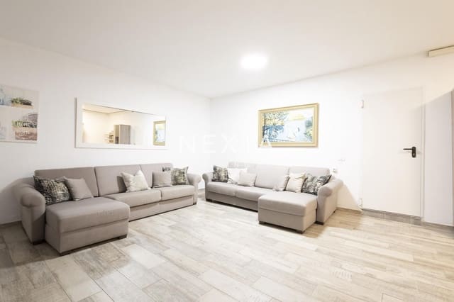 4 soveværelse Villa til salg i Playa del Duque, Adeje med swimmingpool garage - € 2.060.000 (Ref: 9697791)