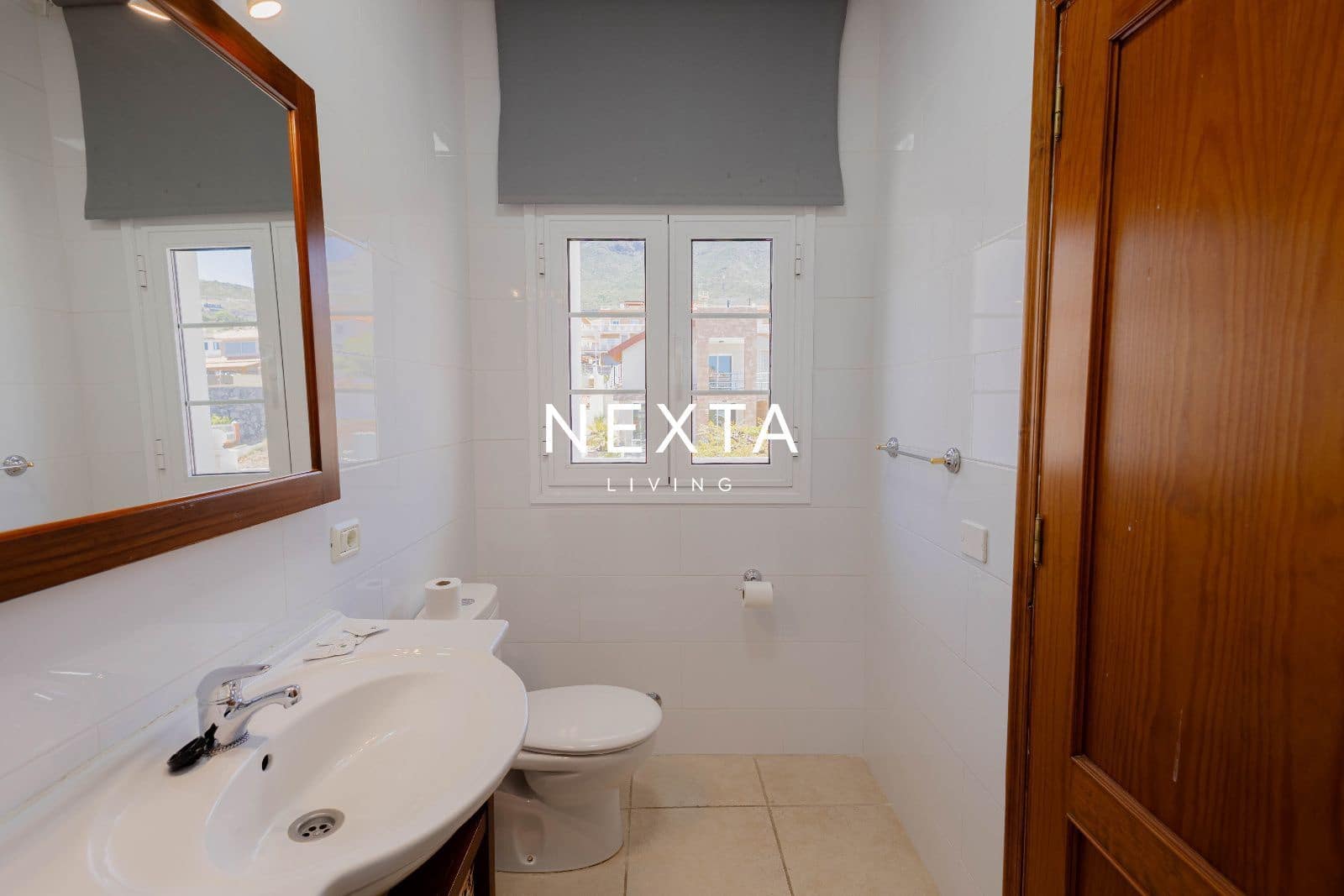4 bedroom Villa for sale in Playa del Duque with pool garage - € 2,060,000 (Ref: 9697791)