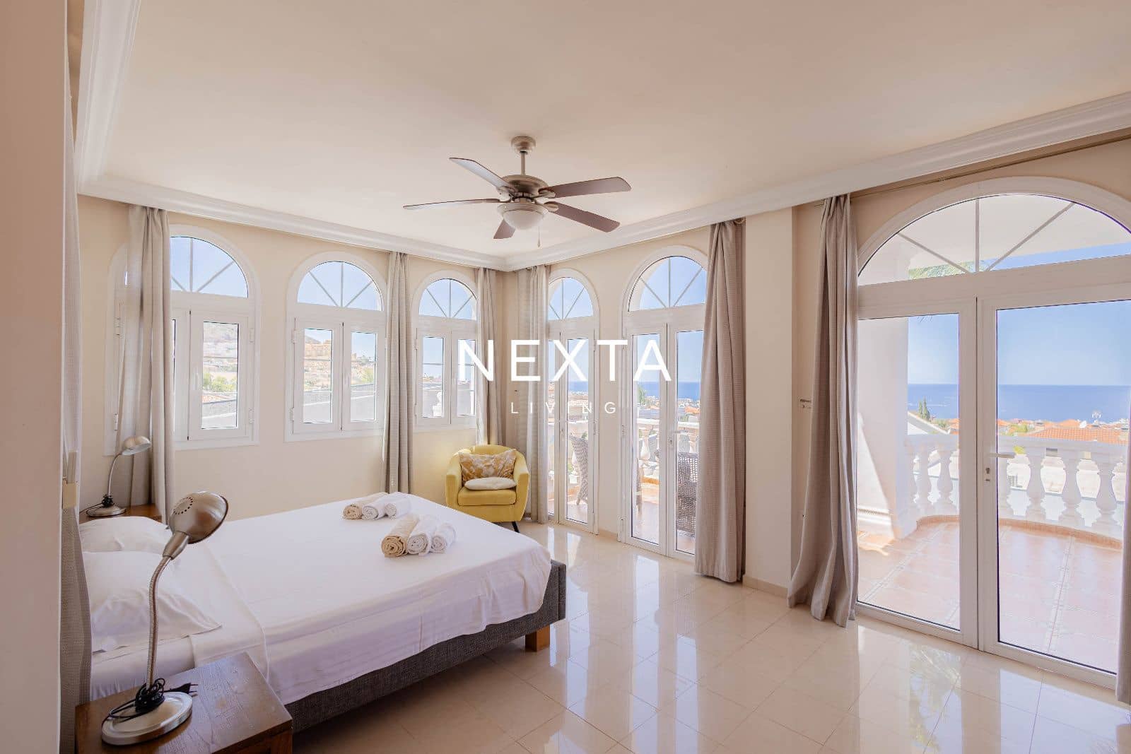 4 bedroom Villa for sale in Playa del Duque with pool garage - € 2,060,000 (Ref: 9697791)