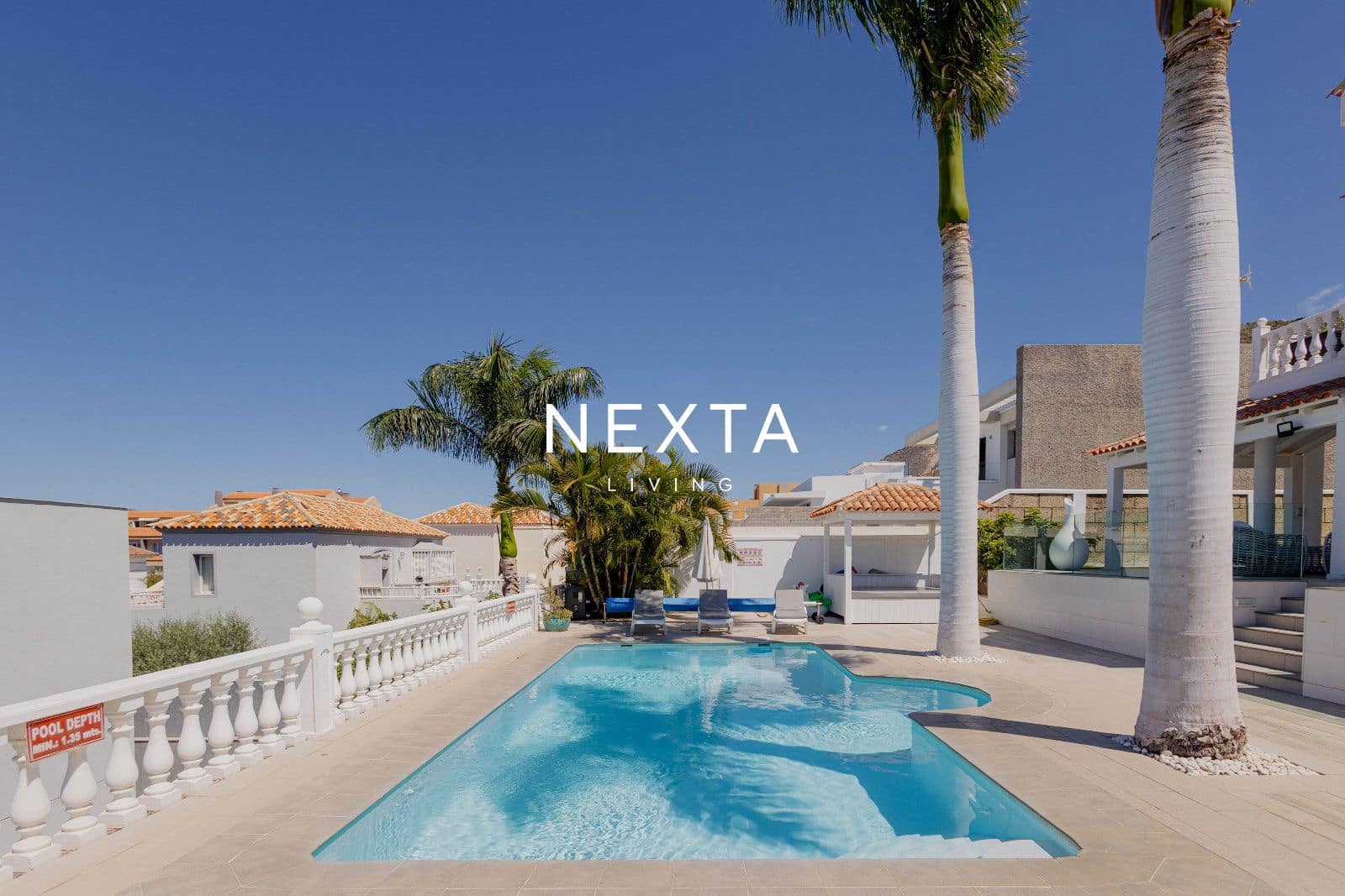 4 bedroom Villa for sale in Playa del Duque with pool garage - € 2,060,000 (Ref: 9697791)