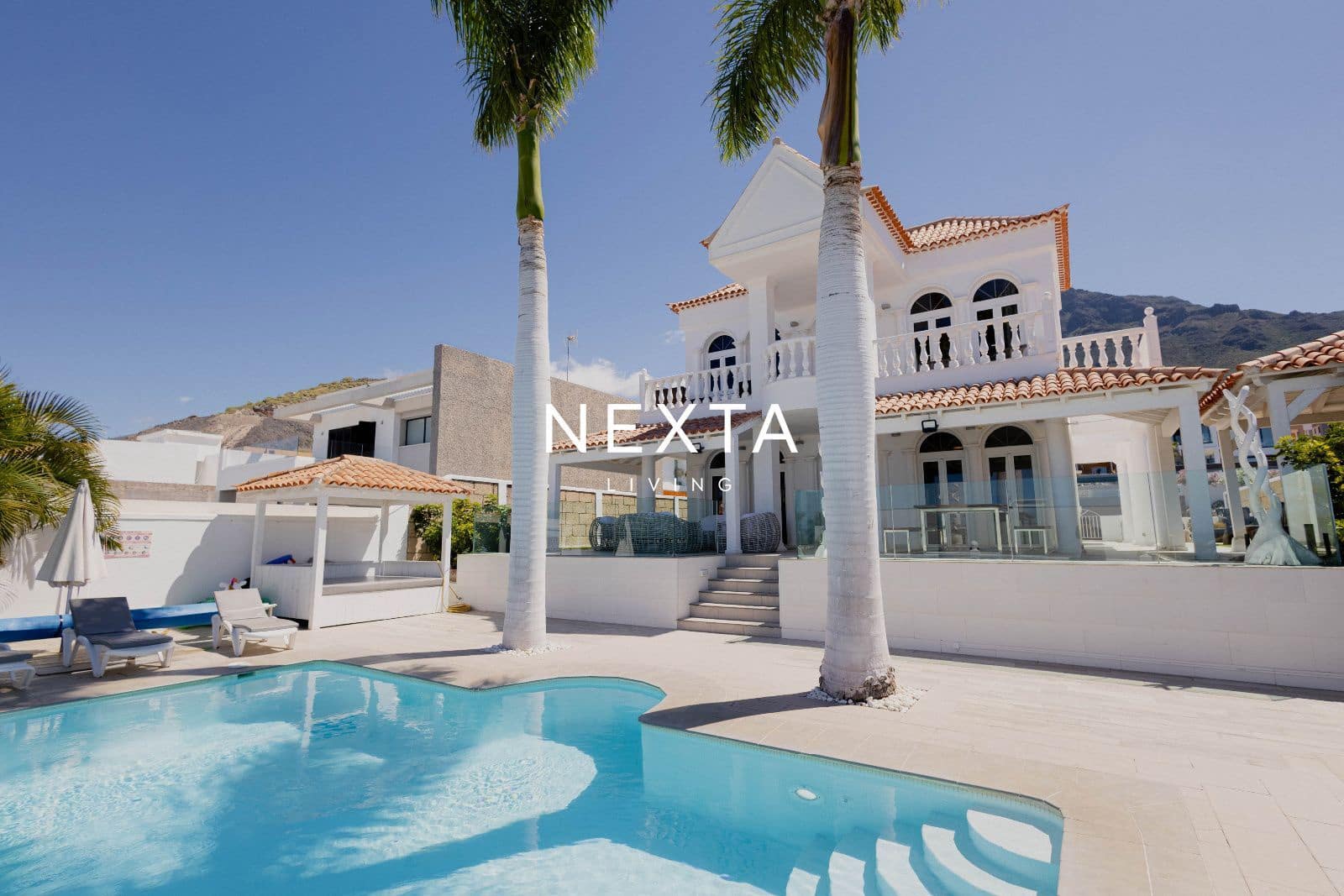 4 bedroom Villa for sale in Playa del Duque with pool garage - € 2,060,000 (Ref: 9697791)