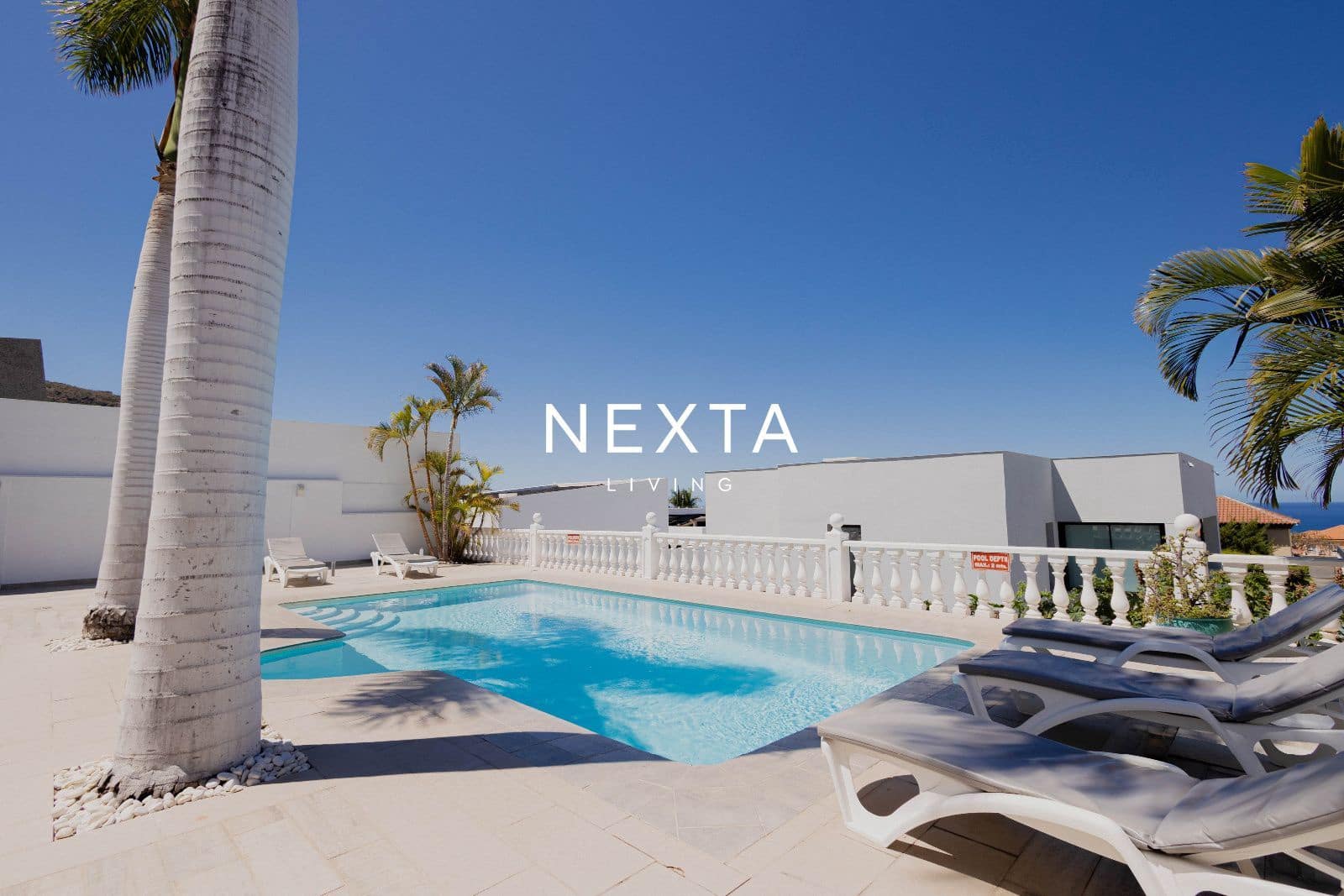 4 bedroom Villa for sale in Playa del Duque with pool garage - € 2,060,000 (Ref: 9697791)