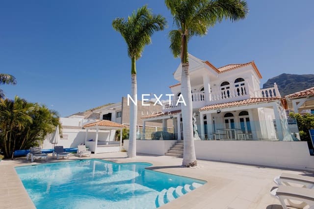 4 soveværelse Villa til salg i Playa del Duque, Adeje med swimmingpool garage - € 2.060.000 (Ref: 9697791)