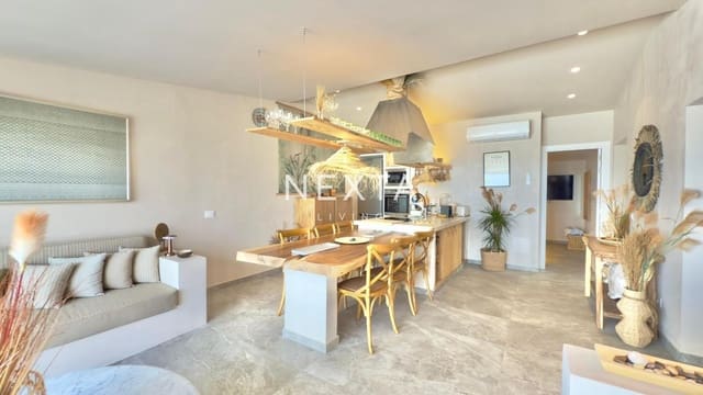 Chalet de 5 habitaciones en Chayofa, Arona en venta con piscina garaje - 1.270.000 € (Ref: 9697795)