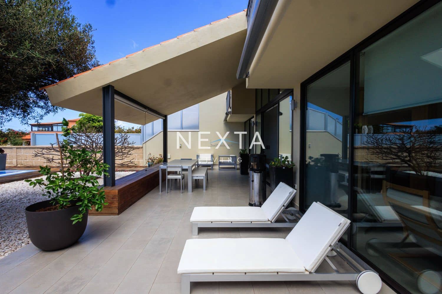 3 slaapkamer Villa te koop in Costa Adeje met zwembad garage - € 2.400.000 (Ref: 9709203)