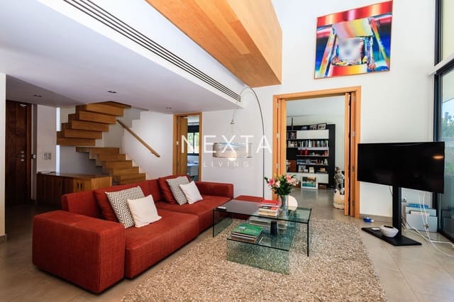 3 soveværelse Villa til salg i Playa del Duque, Adeje med swimmingpool garage - € 2.400.000 (Ref: 9709203)