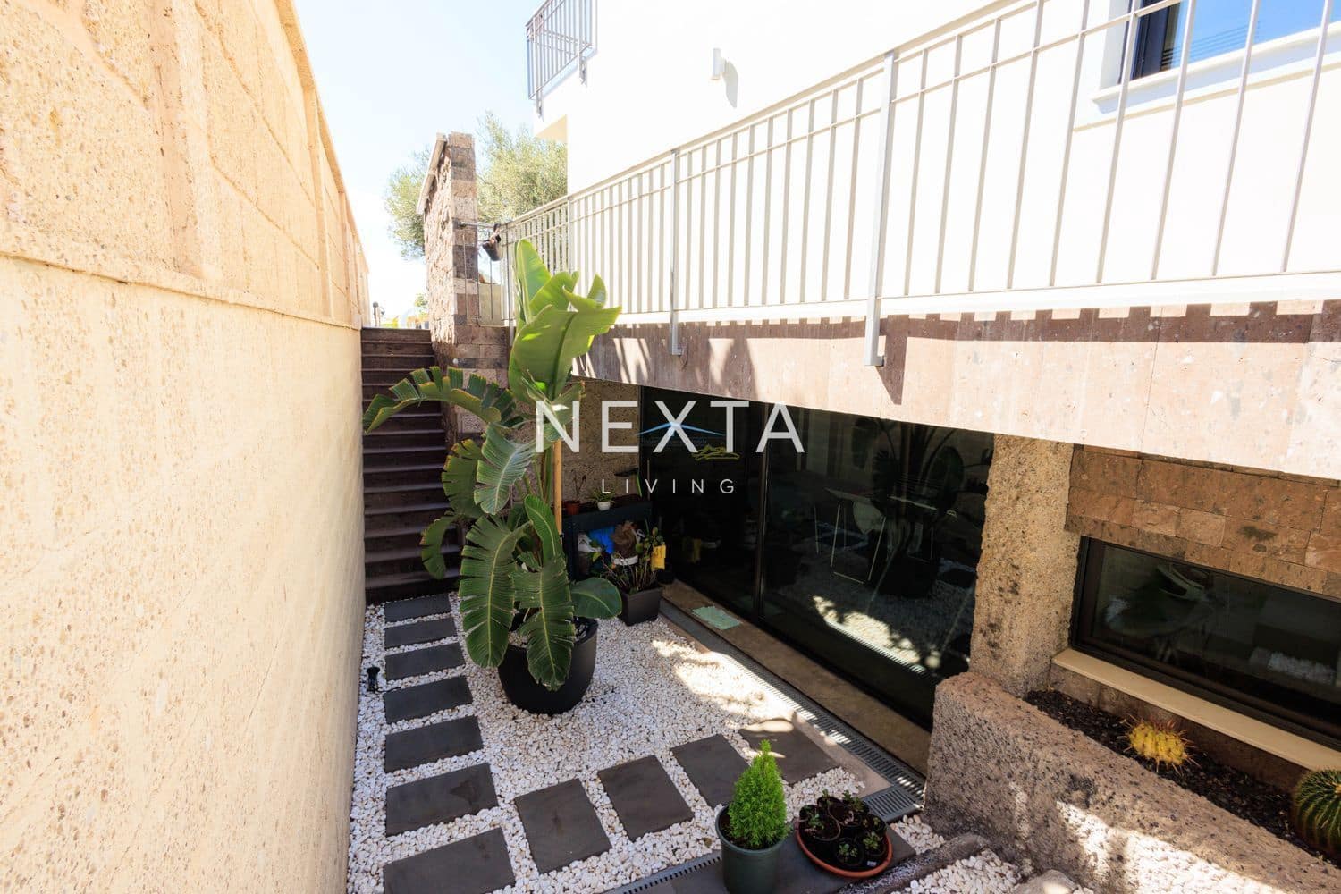 3 slaapkamer Villa te koop in Costa Adeje met zwembad garage - € 2.400.000 (Ref: 9709203)