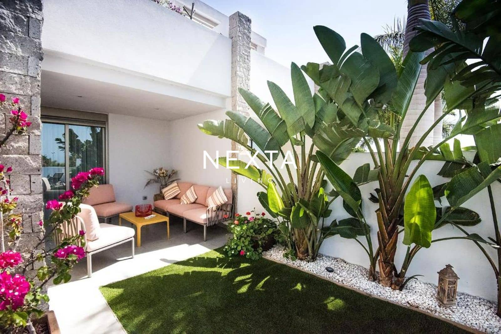 3 bedroom Villa for sale in Adeje with pool garage - € 1,690,000 (Ref: 9786002)