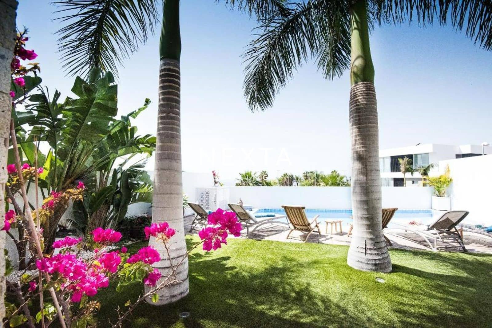 3 bedroom Villa for sale in Adeje with pool garage - € 1,690,000 (Ref: 9786002)