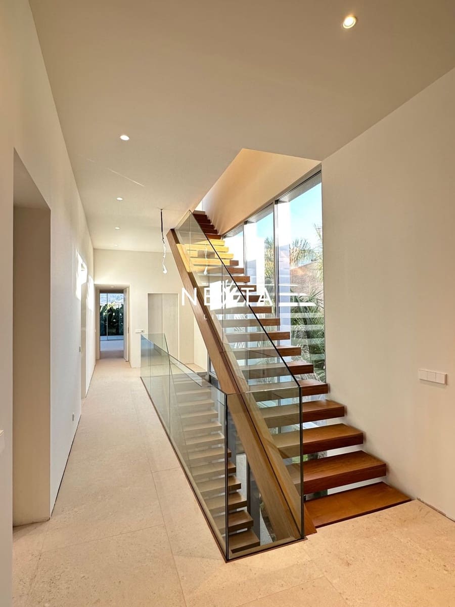 6 slaapkamer Villa te koop in Guia de Isora met zwembad garage - € 6.400.000 (Ref: 9786004)