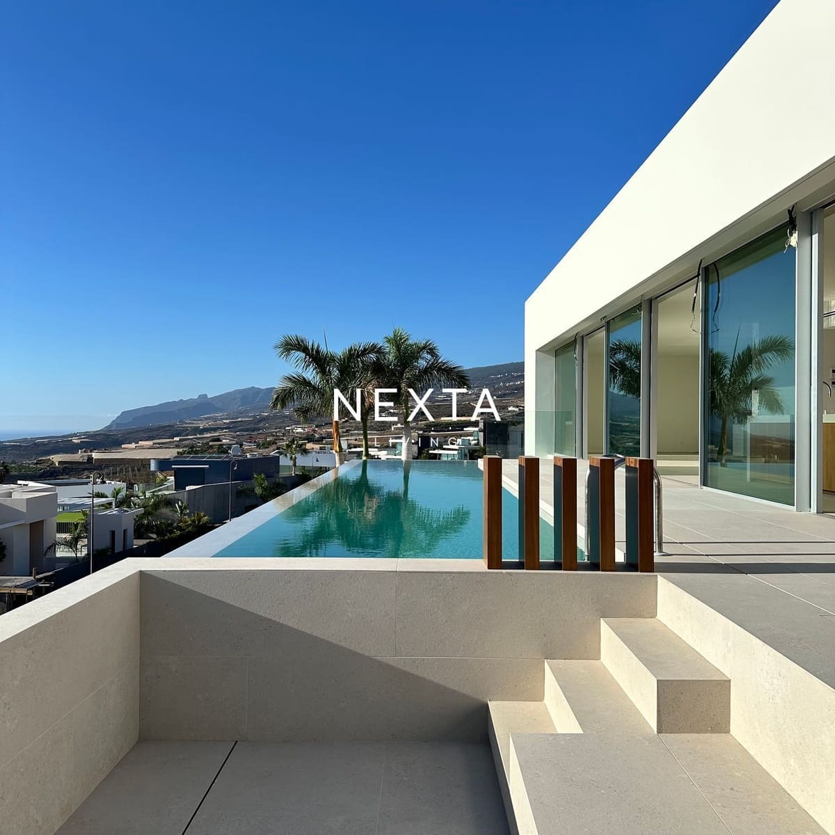 6 slaapkamer Villa te koop in Guia de Isora met zwembad garage - € 6.400.000 (Ref: 9786004)