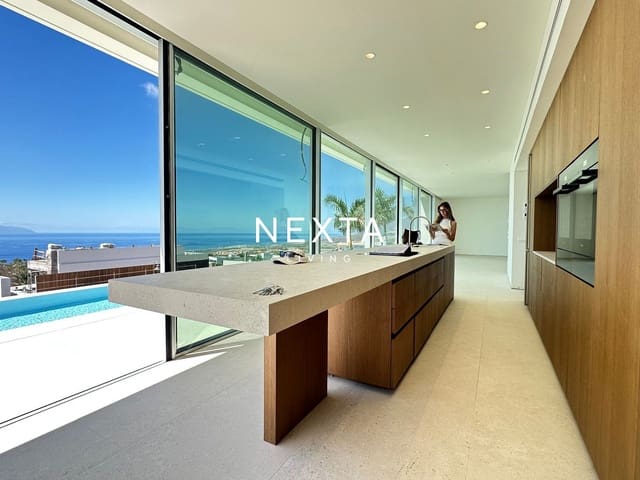 6 slaapkamer Villa te koop in Guía de Isora met zwembad garage - € 6.400.000 (Ref: 9786004)