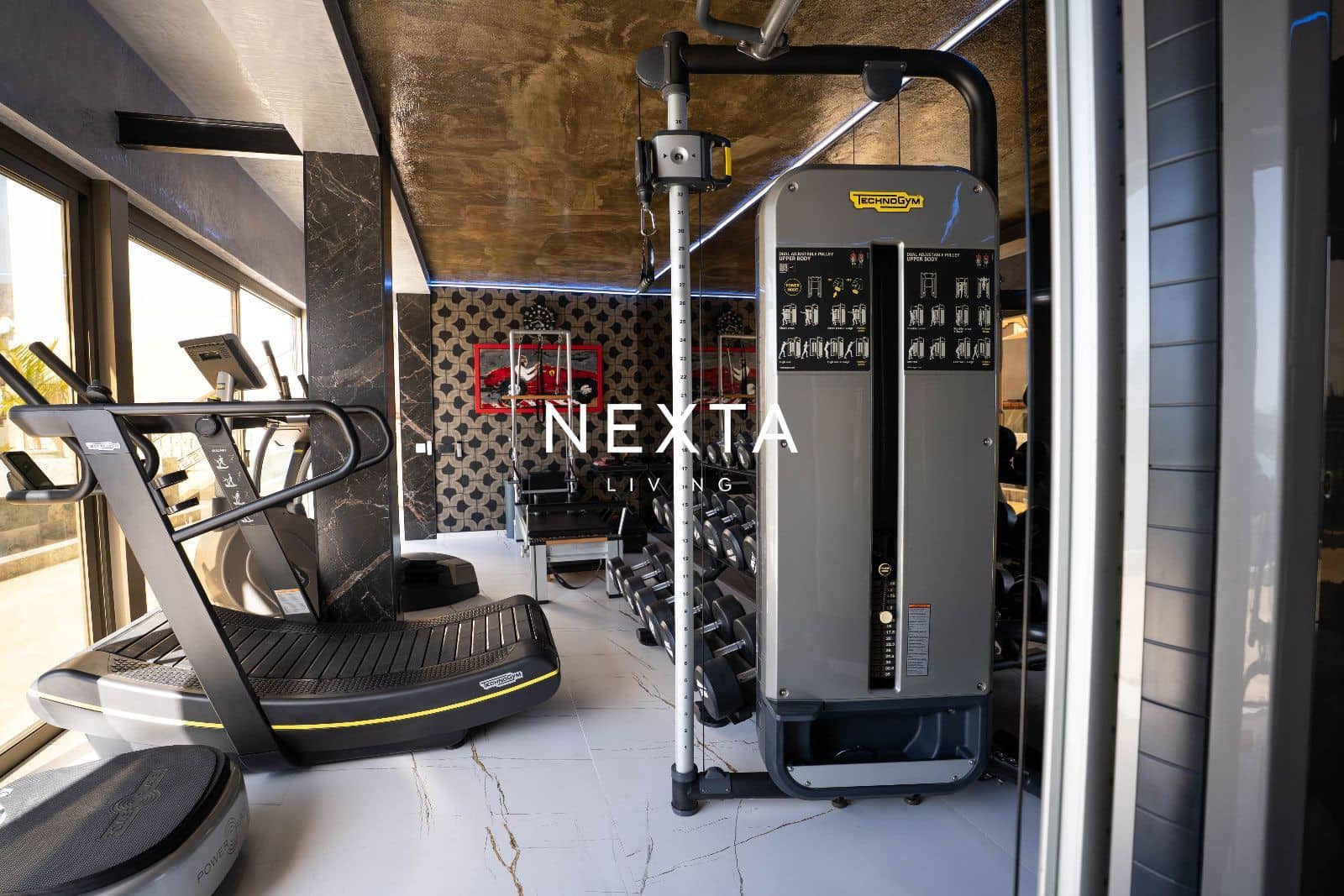 4 soverom Villa til salgs i Costa Adeje med svømmebasseng garasje - € 5 500 000 (Ref: 9786005)