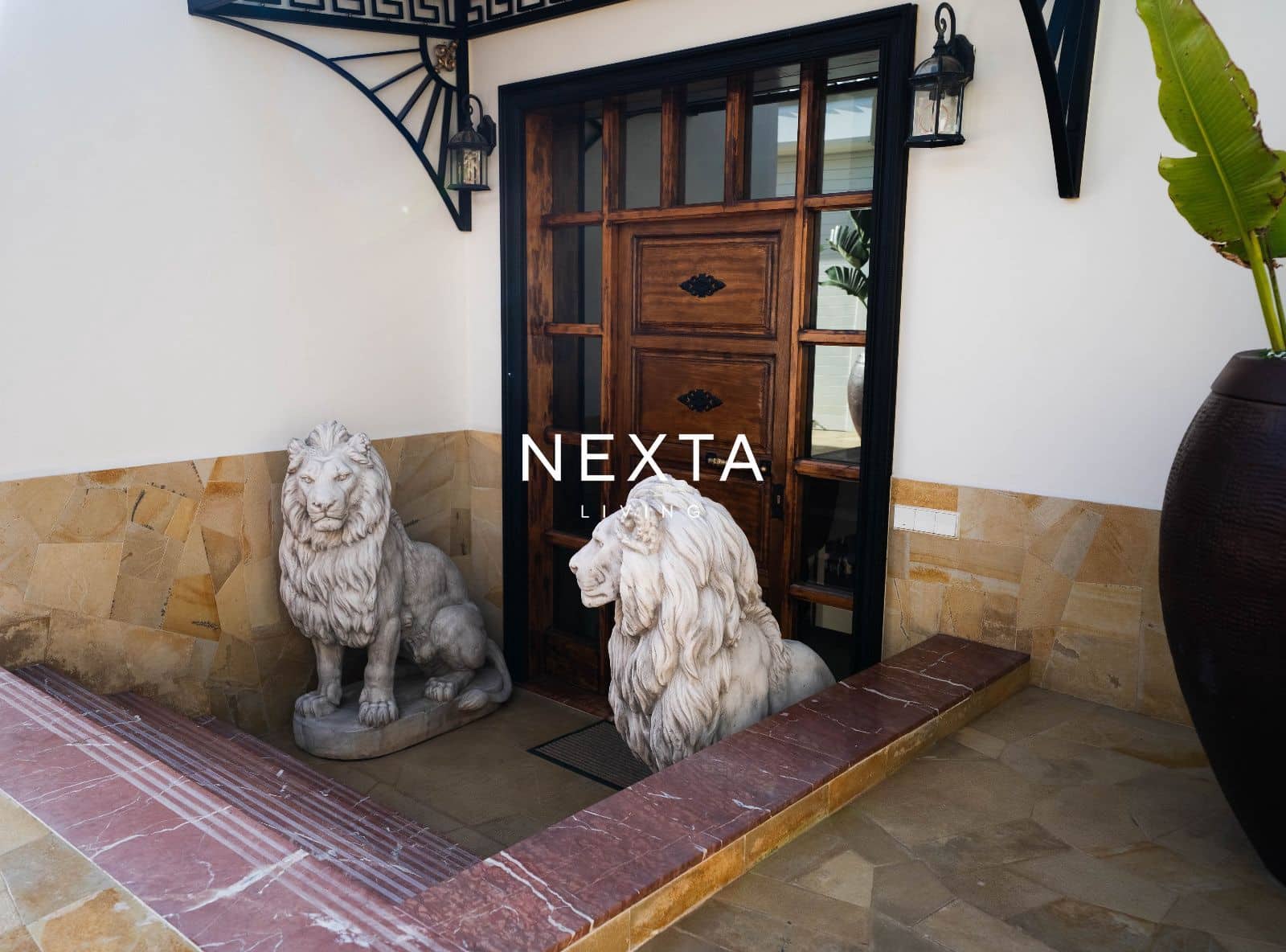 4 soverom Villa til salgs i Costa Adeje med svømmebasseng garasje - € 5 500 000 (Ref: 9786005)