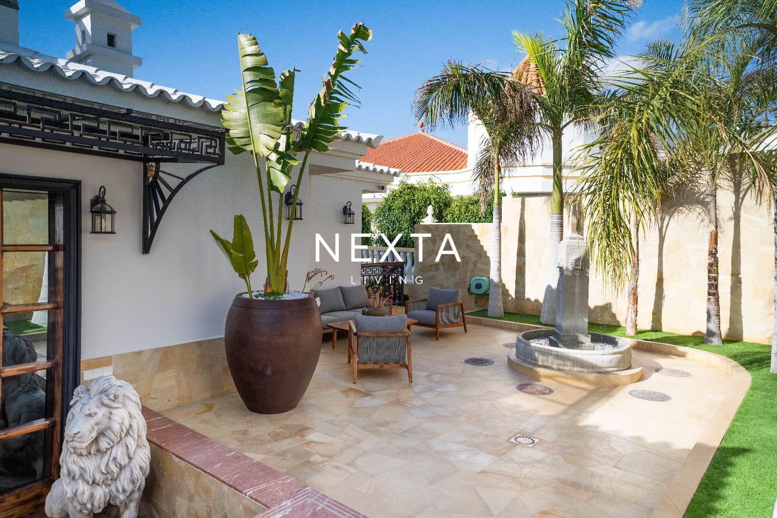 4 soverom Villa til salgs i Costa Adeje med svømmebasseng garasje - € 5 500 000 (Ref: 9786005)