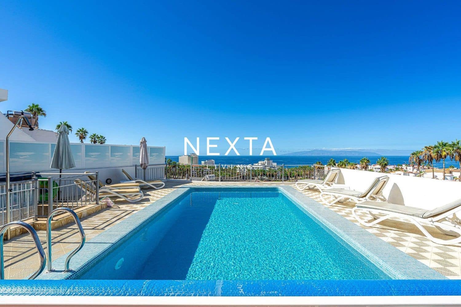 4 soverom Villa til salgs i Costa Adeje med svømmebasseng garasje - € 1 150 000 (Ref: 9786006)