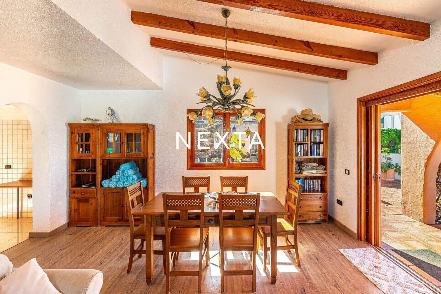 4 soverom Villa til salgs i Costa Adeje med svømmebasseng garasje - € 1 150 000 (Ref: 9786006)