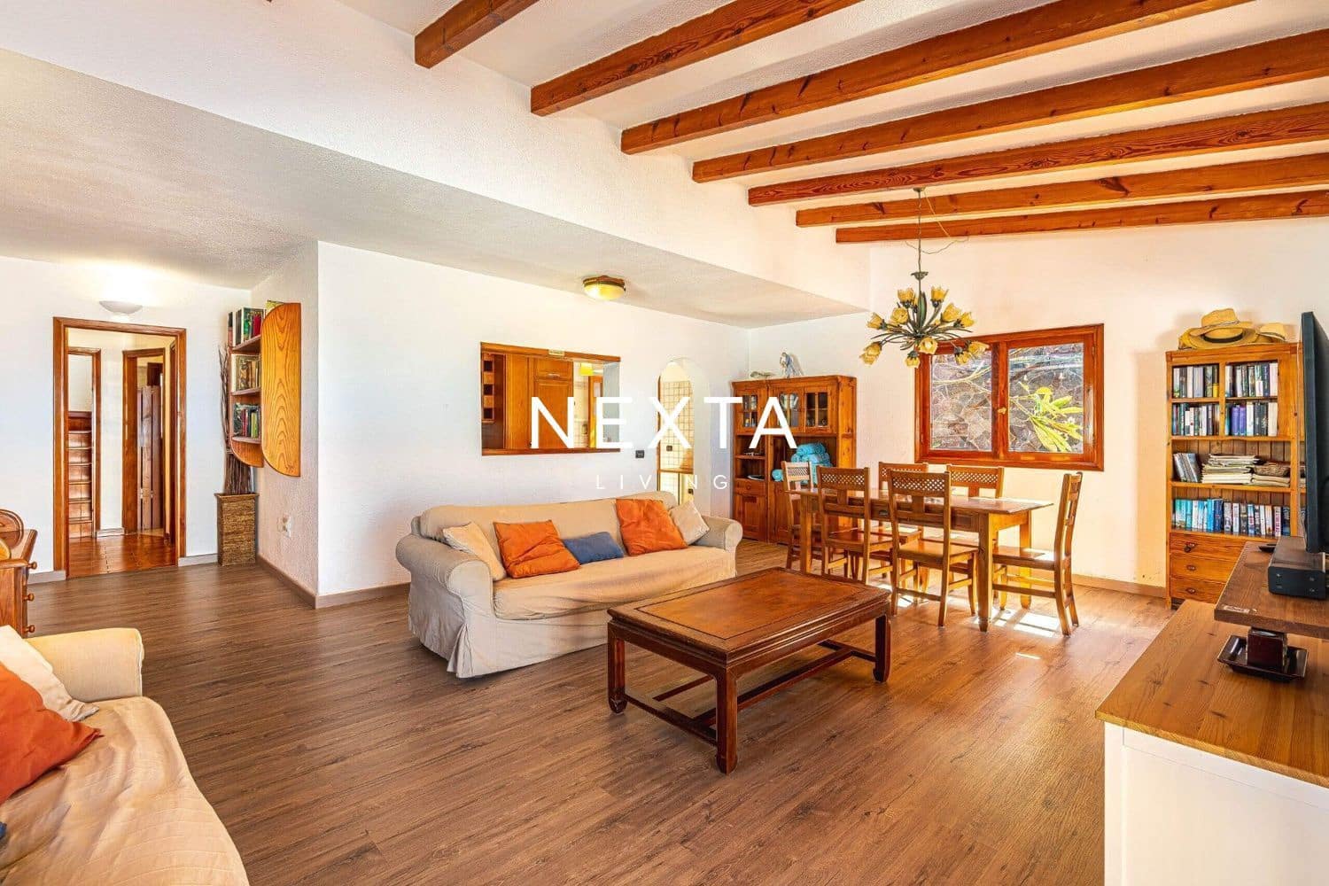 4 soverom Villa til salgs i Costa Adeje med svømmebasseng garasje - € 1 150 000 (Ref: 9786006)