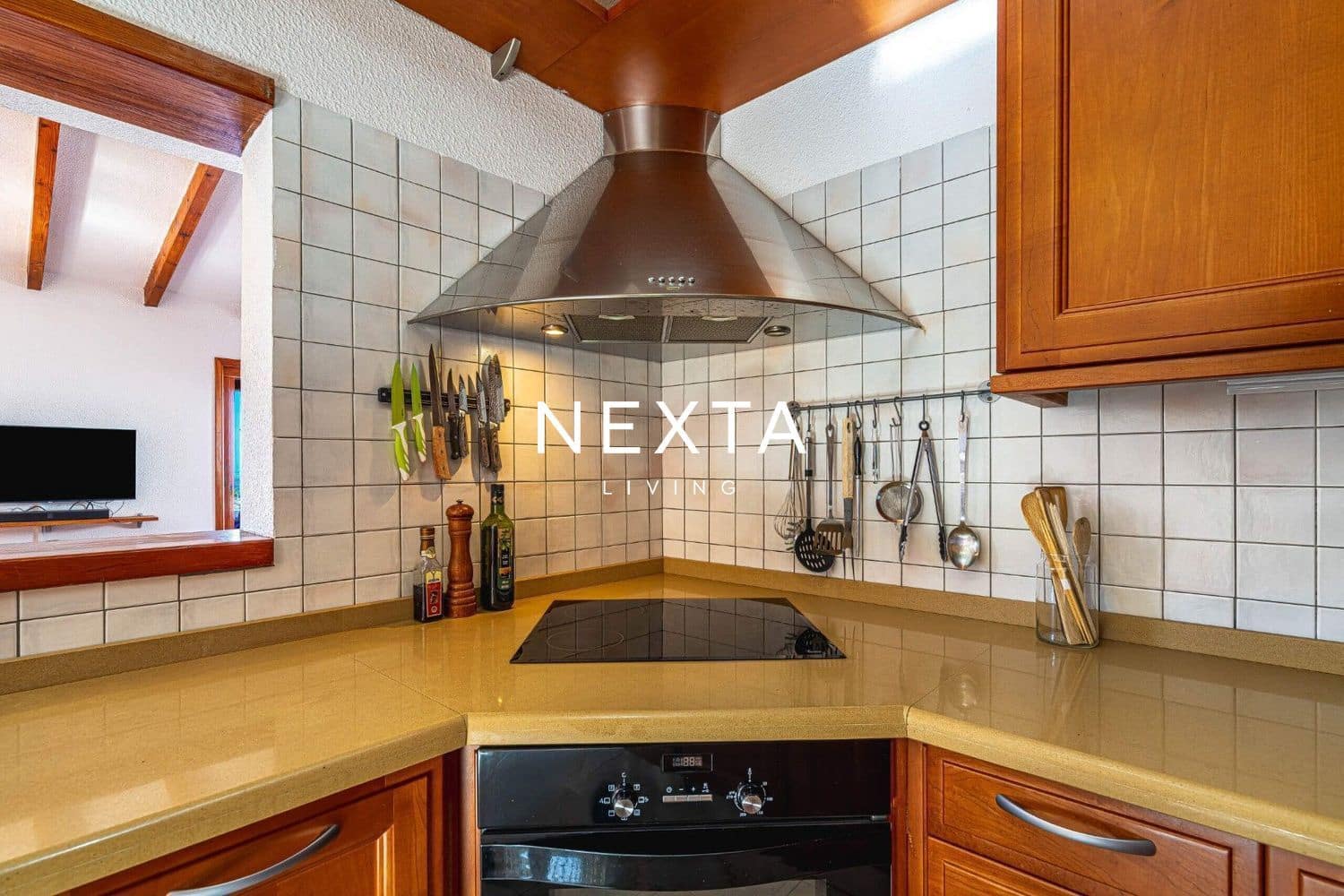 4 soverom Villa til salgs i Costa Adeje med svømmebasseng garasje - € 1 150 000 (Ref: 9786006)