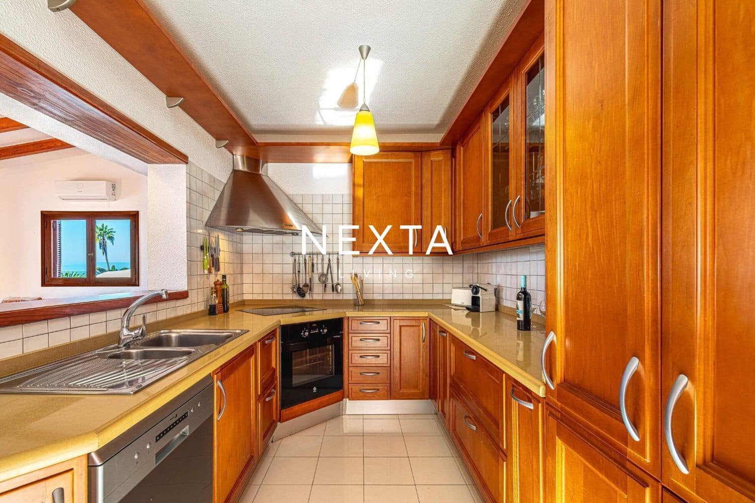 4 soverom Villa til salgs i Costa Adeje med svømmebasseng garasje - € 1 150 000 (Ref: 9786006)