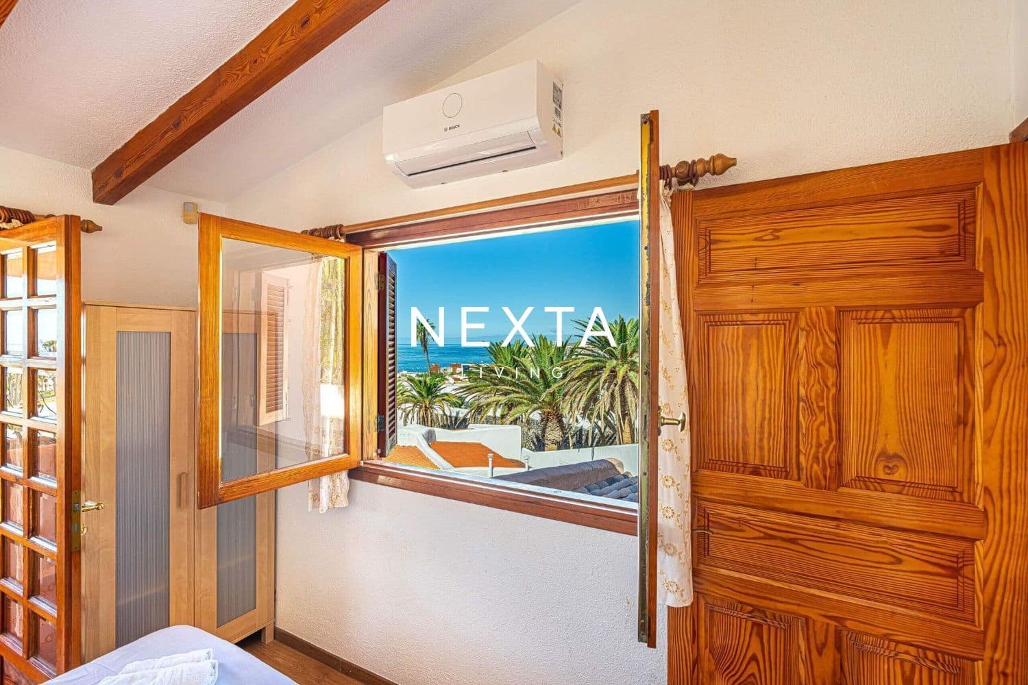 4 soverom Villa til salgs i Costa Adeje med svømmebasseng garasje - € 1 150 000 (Ref: 9786006)