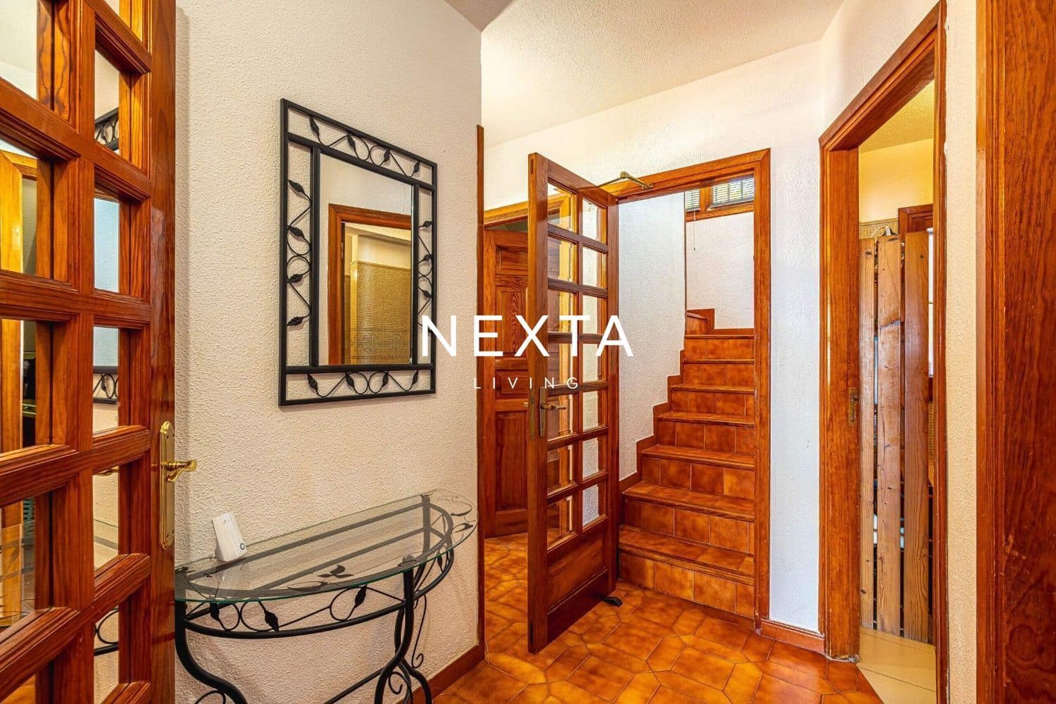 4 soverom Villa til salgs i Costa Adeje med svømmebasseng garasje - € 1 150 000 (Ref: 9786006)