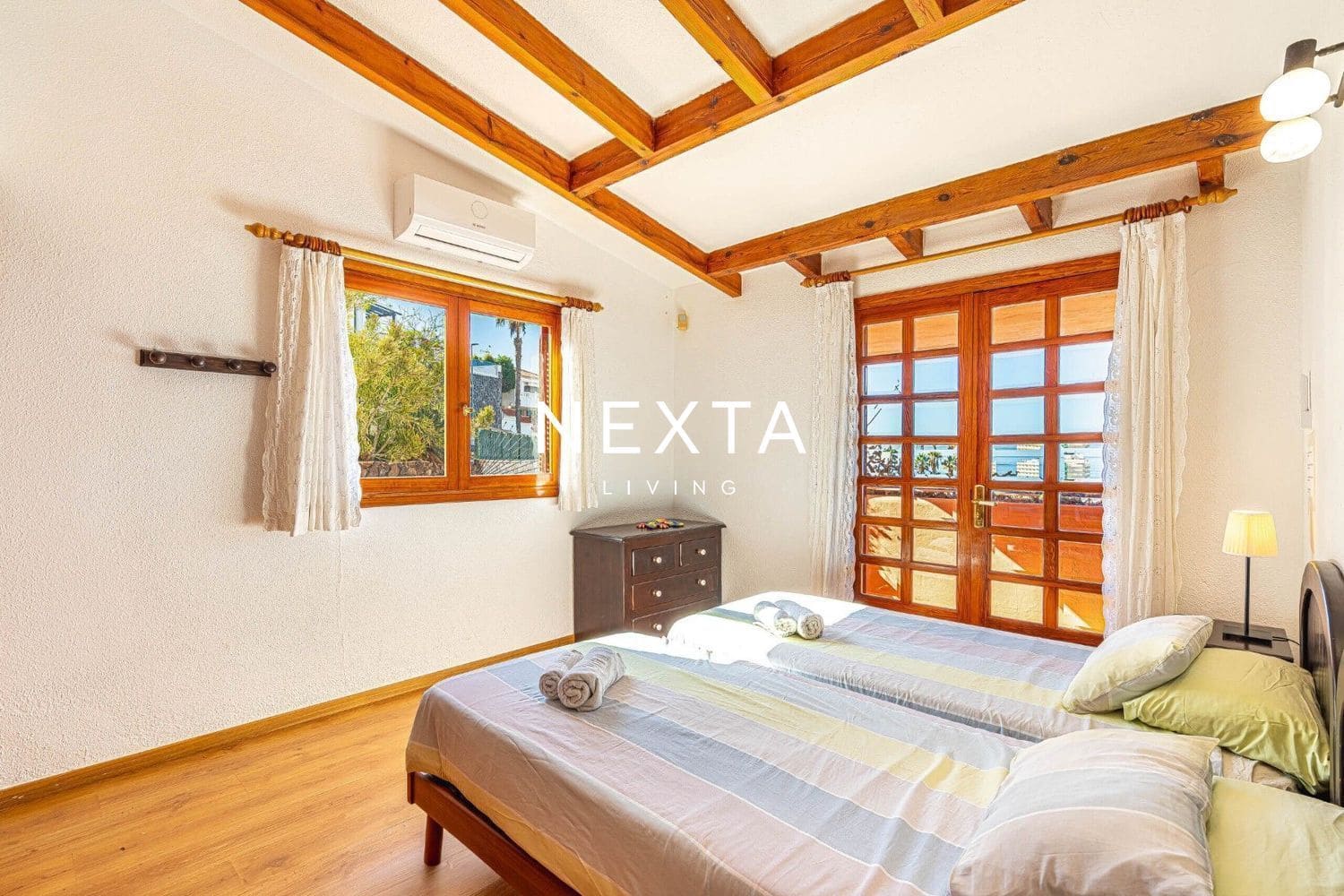 4 soverom Villa til salgs i Costa Adeje med svømmebasseng garasje - € 1 150 000 (Ref: 9786006)