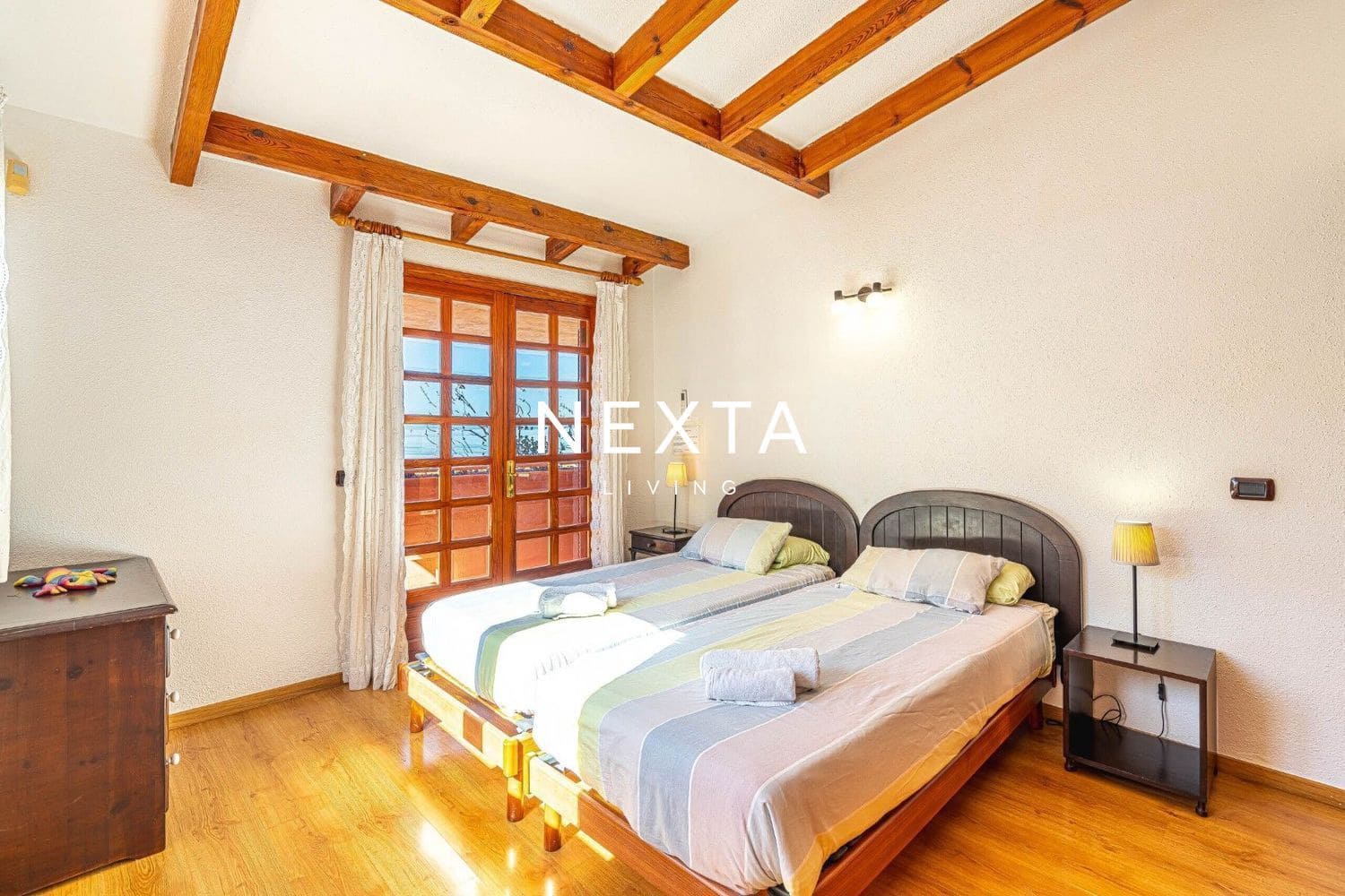 4 soverom Villa til salgs i Costa Adeje med svømmebasseng garasje - € 1 150 000 (Ref: 9786006)