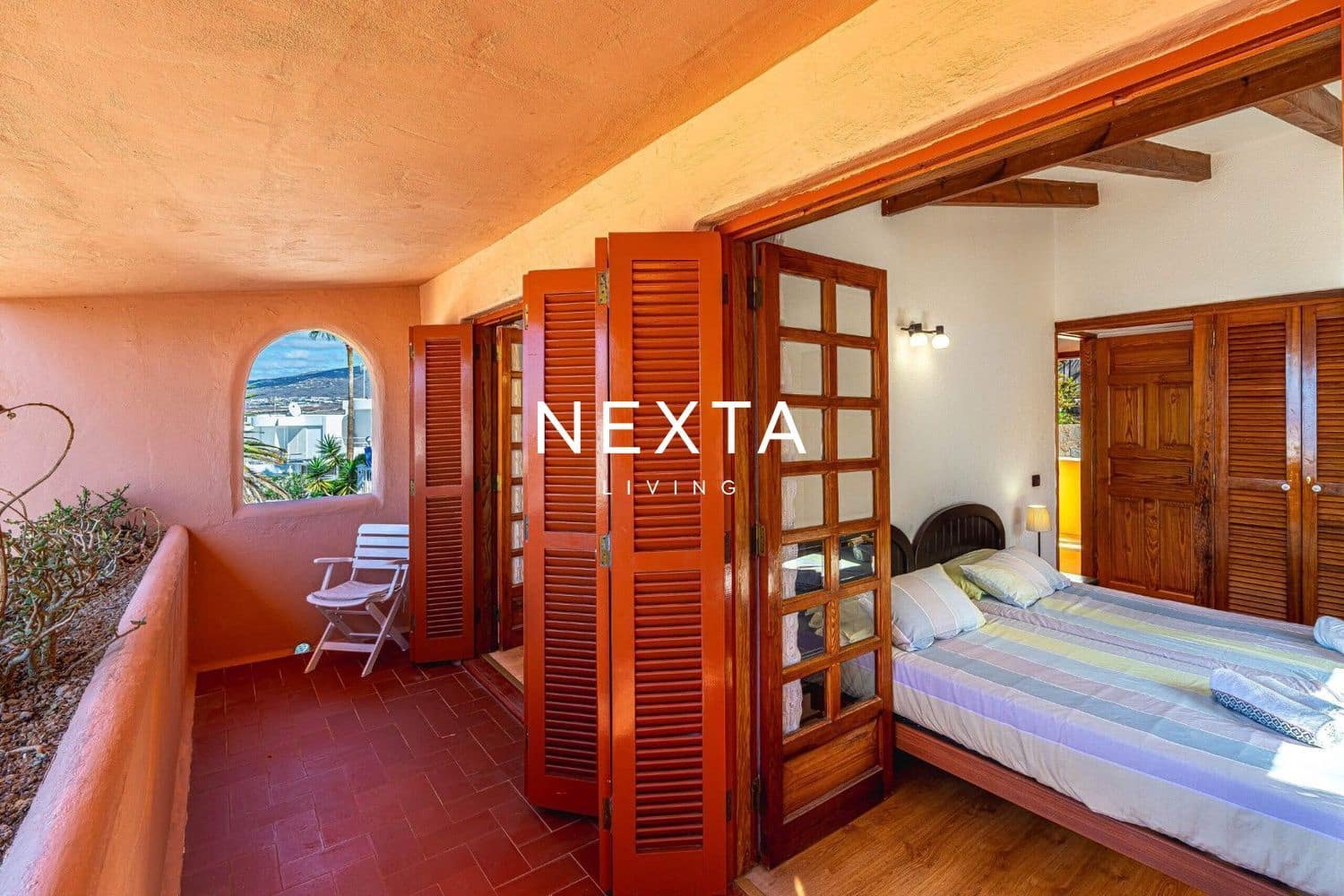 4 soverom Villa til salgs i Costa Adeje med svømmebasseng garasje - € 1 150 000 (Ref: 9786006)