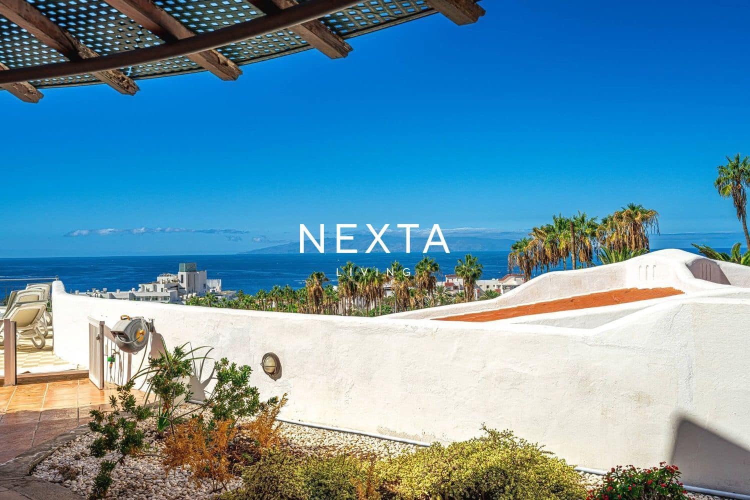 4 soverom Villa til salgs i Costa Adeje med svømmebasseng garasje - € 1 150 000 (Ref: 9786006)