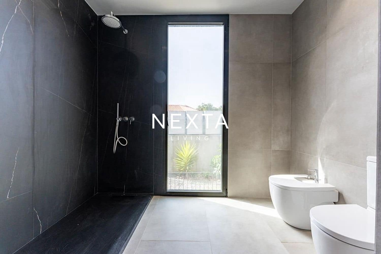 4 soveværelse Villa til salg i Playa Paraiso med swimmingpool garage - € 5.500.000 (Ref: 9800072)