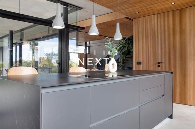 4 soveværelse Villa til salg i Playa Paraiso, Adeje med swimmingpool garage - € 5.500.000 (Ref: 9800072)