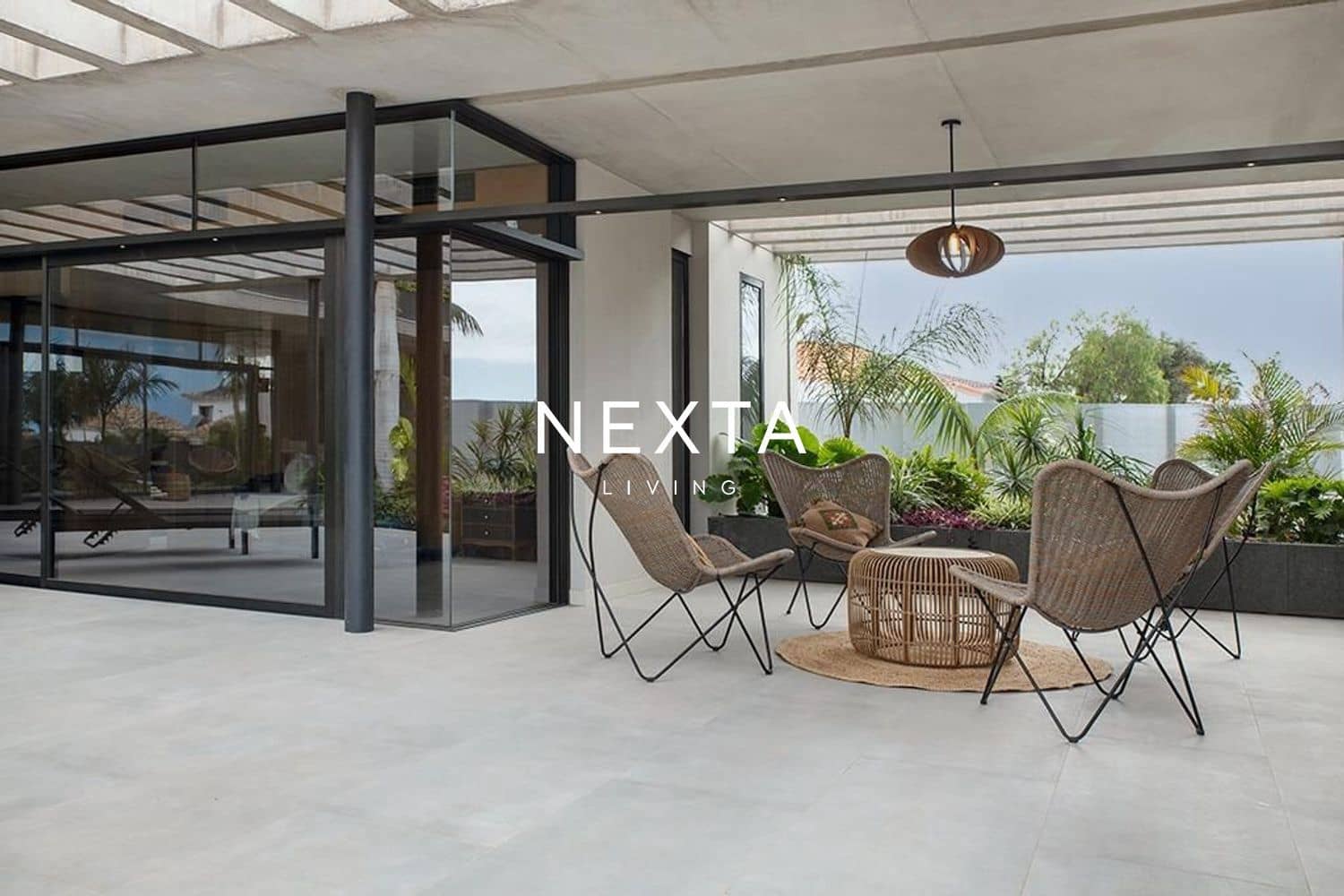 4 soveværelse Villa til salg i Playa Paraiso med swimmingpool garage - € 5.500.000 (Ref: 9800072)