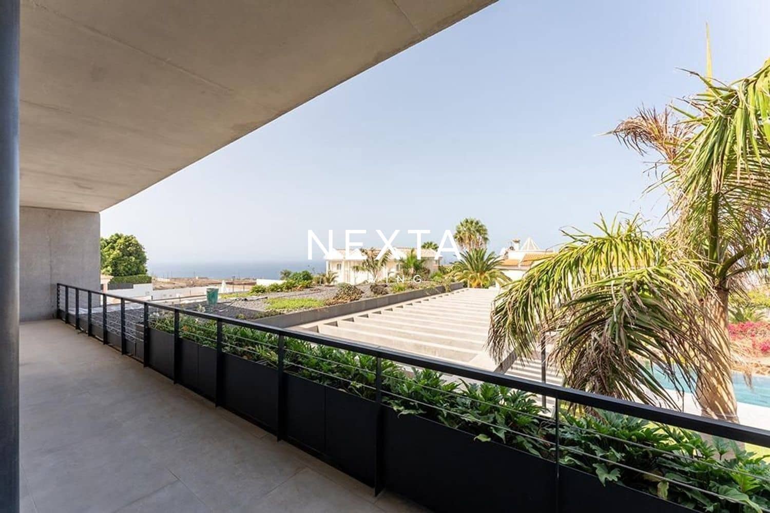 4 soveværelse Villa til salg i Playa Paraiso med swimmingpool garage - € 5.500.000 (Ref: 9800072)