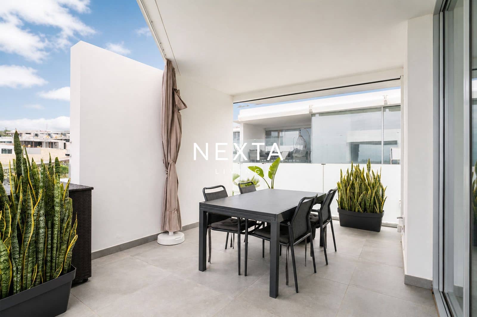 4 bedroom Townhouse for sale in Callao Salvaje with pool garage - € 1,525,000 (Ref: 9820911)