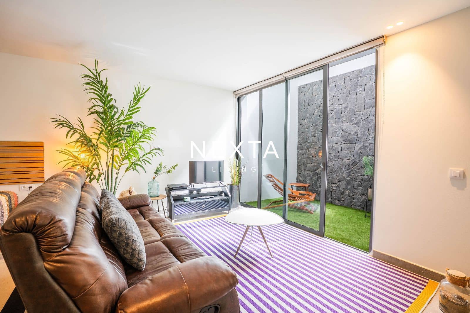 4 bedroom Townhouse for sale in Callao Salvaje with pool garage - € 1,525,000 (Ref: 9820911)