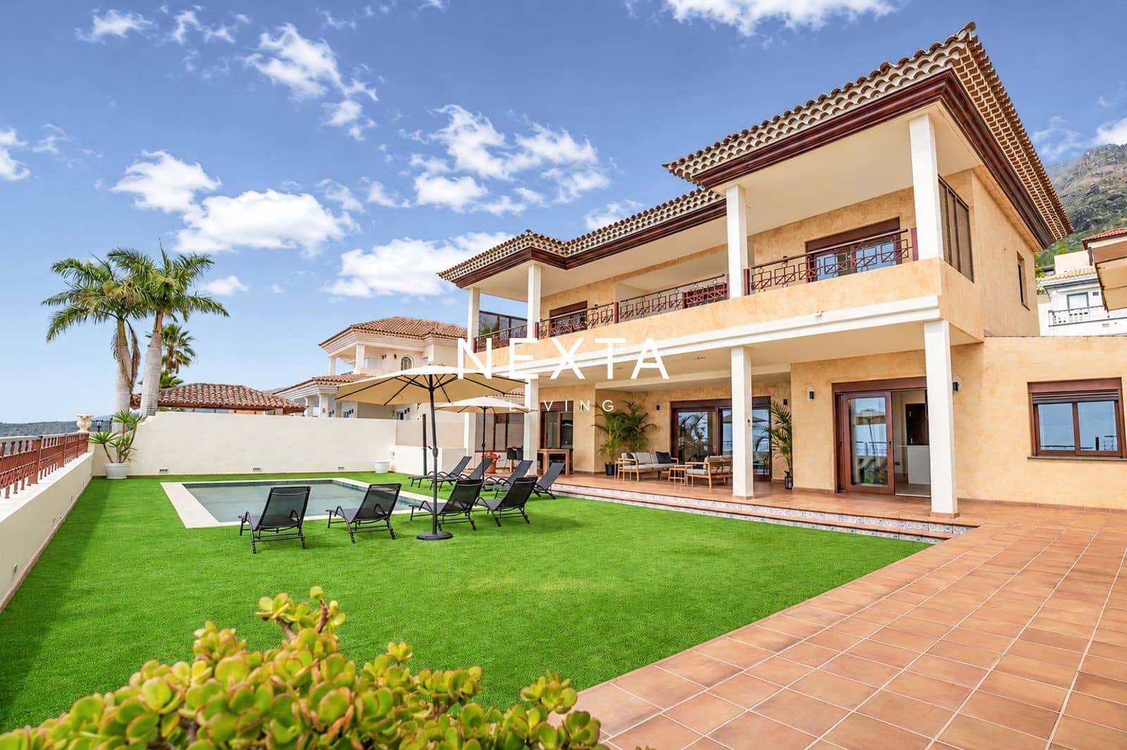 4 bedroom Villa for sale in Roque del Conde with pool garage - € 1,750,000 (Ref: 9828049)