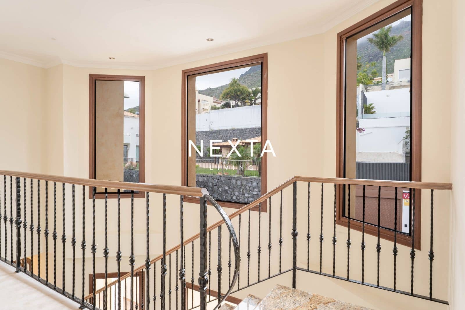 4 bedroom Villa for sale in Roque del Conde with pool garage - € 1,750,000 (Ref: 9828049)