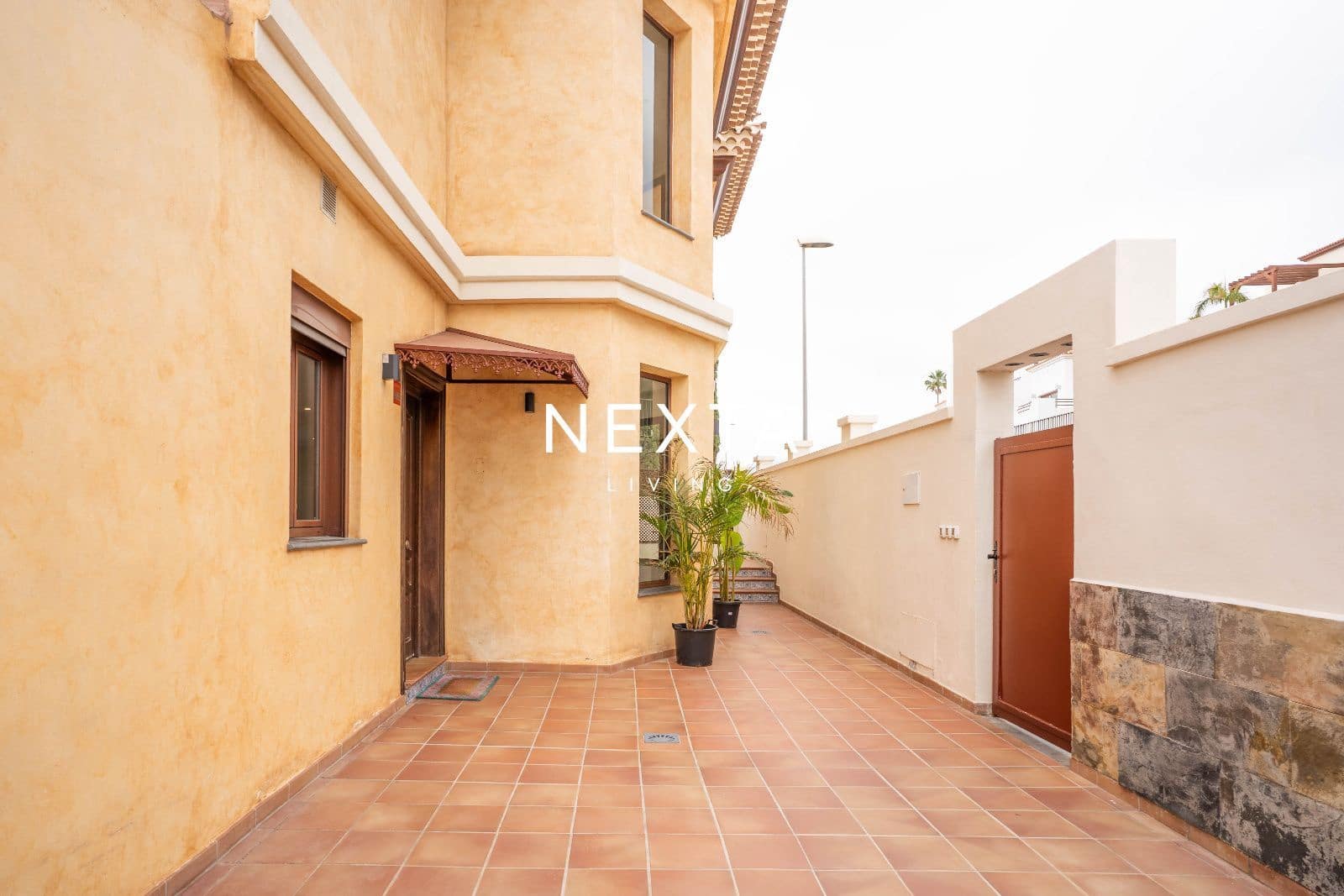 4 bedroom Villa for sale in Roque del Conde with pool garage - € 1,750,000 (Ref: 9828049)