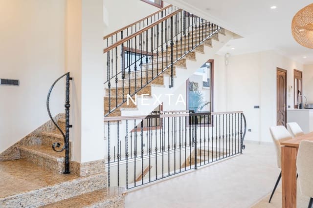 4 soveværelse Villa til salg i Roque del Conde, Adeje med swimmingpool garage - € 1.750.000 (Ref: 9828049)