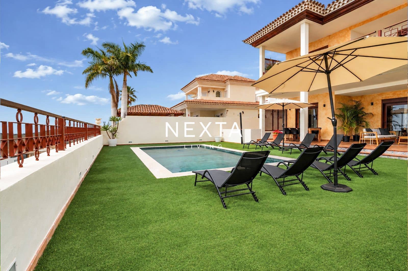 4 bedroom Villa for sale in Roque del Conde with pool garage - € 1,750,000 (Ref: 9828049)