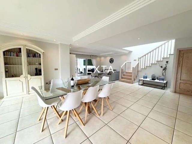 4 quarto Casa em Banda para venda em San Eugenio Alto, Adeje com piscina - 1 300 000 € (Ref: 9834607)