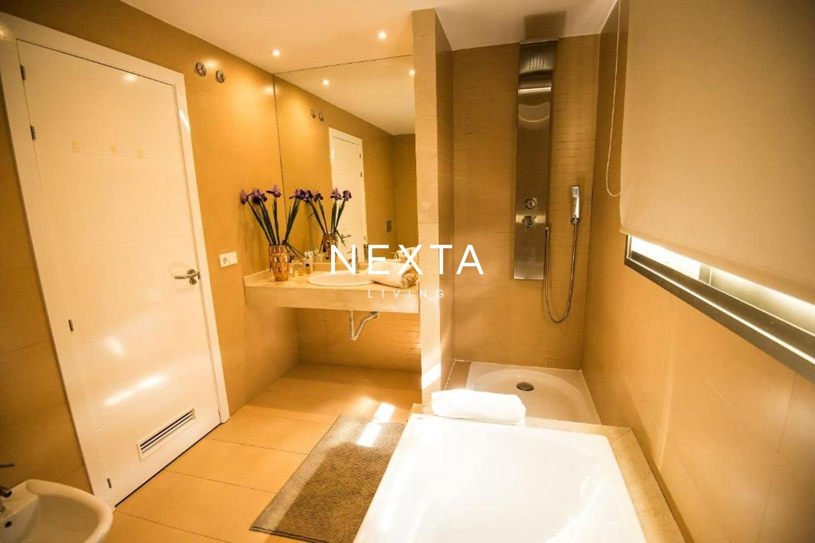 3 bedroom Villa for sale in Adeje with pool garage - € 1,690,000 (Ref: 9854713)