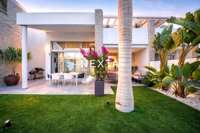 3 soveværelse Villa til salg i La Caleta Adeje, Adeje med swimmingpool garage - € 1.690.000 (Ref: 9854713)
