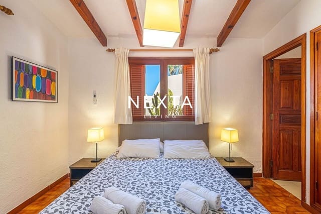 4 sovrum Villa till salu i San Eugenio Alto, Adeje med pool garage - 1 150 000 € (Ref: 9854716)
