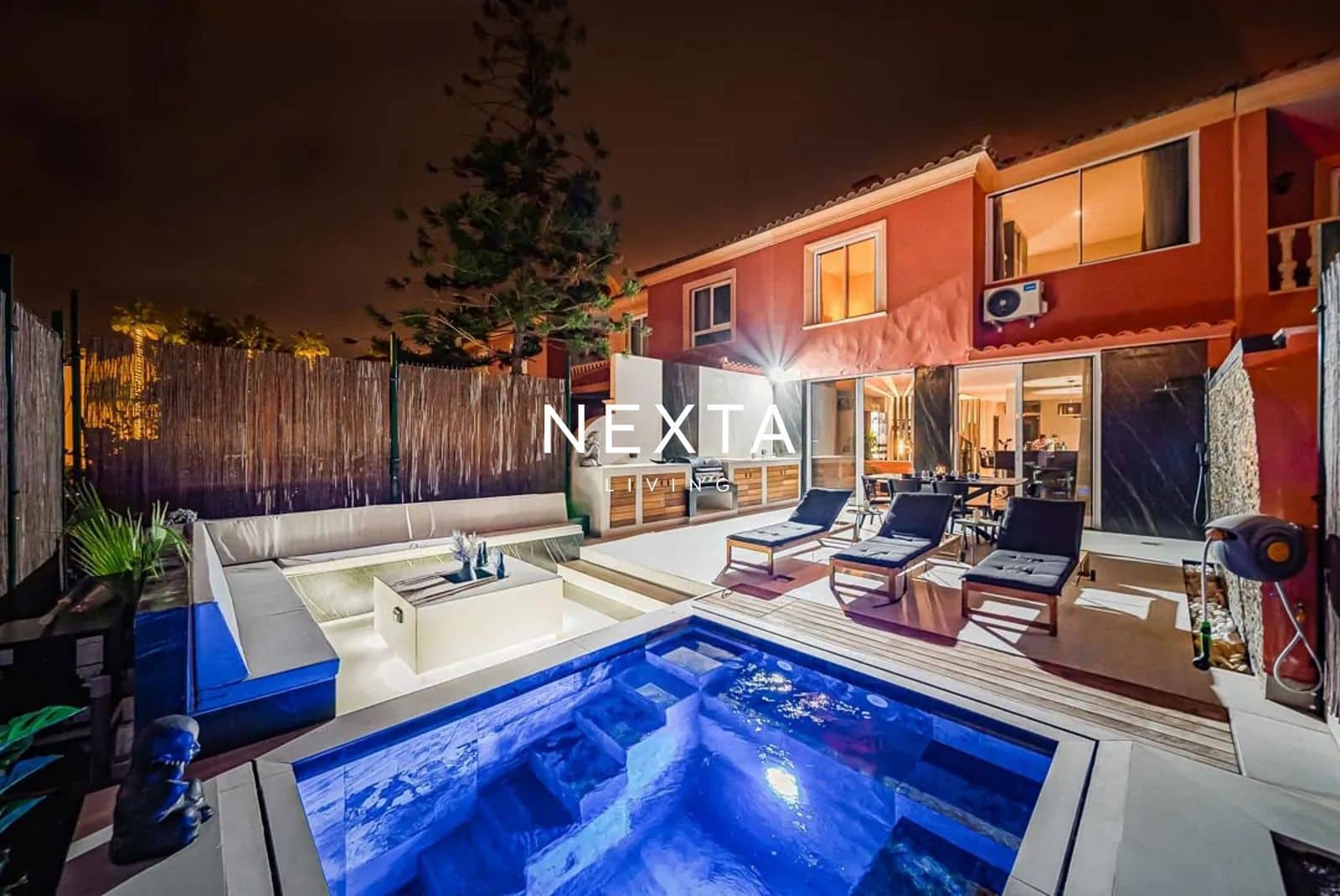 4 sypialnia Dom na sprzedaż w Costa Adeje z basenem garażem - 1 395 000 € (Ref: 9854723)