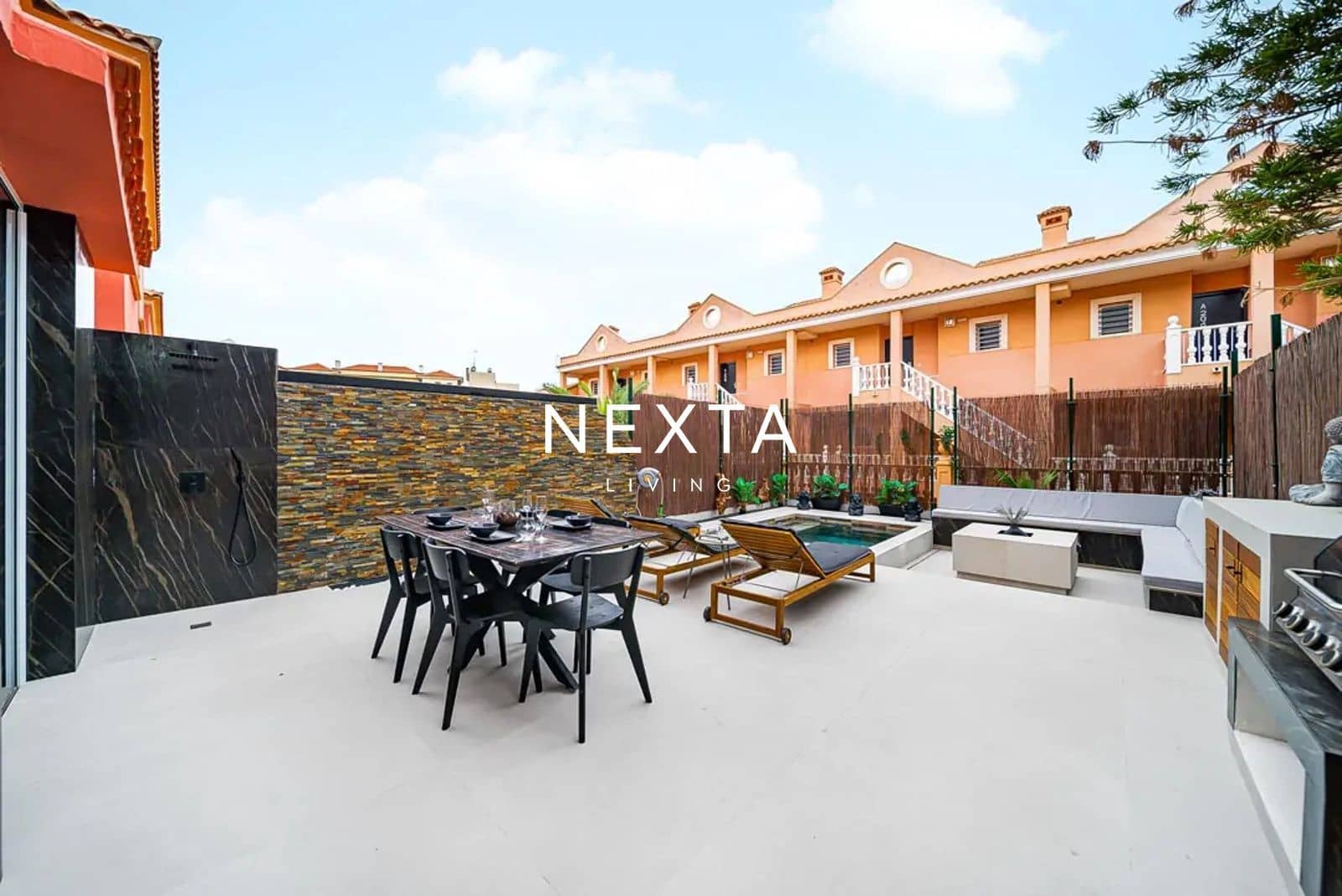 4 sypialnia Dom na sprzedaż w Costa Adeje z basenem garażem - 1 395 000 € (Ref: 9854723)