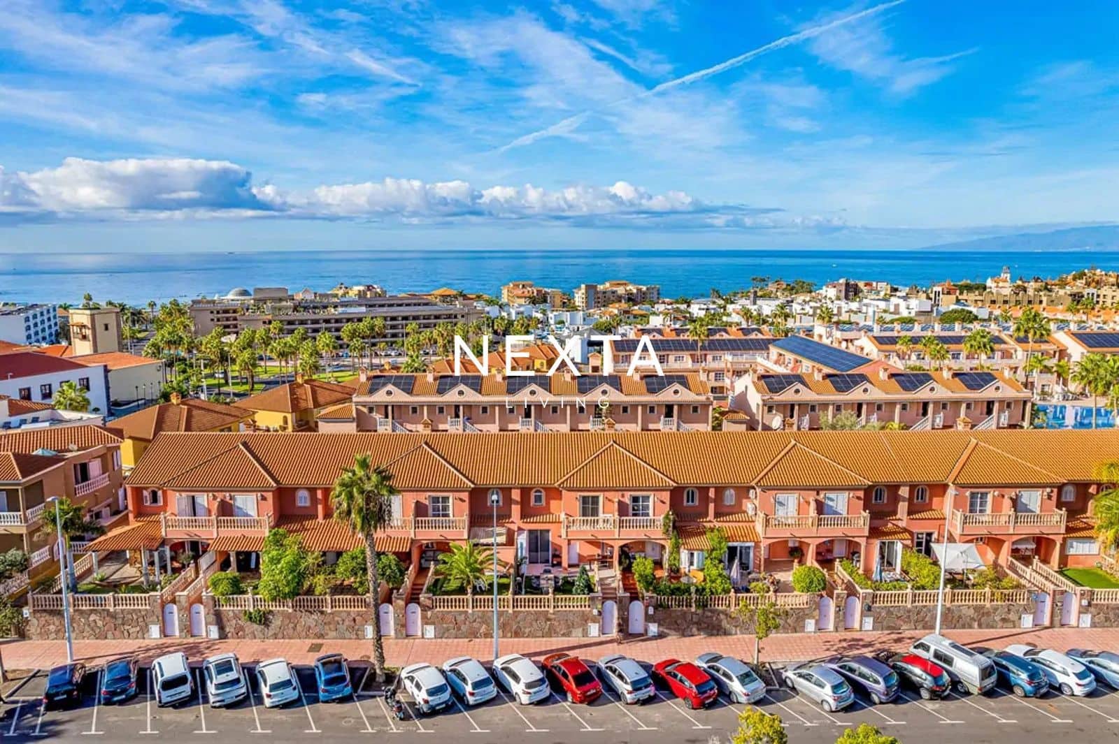 4 sypialnia Dom na sprzedaż w Costa Adeje z basenem garażem - 1 395 000 € (Ref: 9854723)